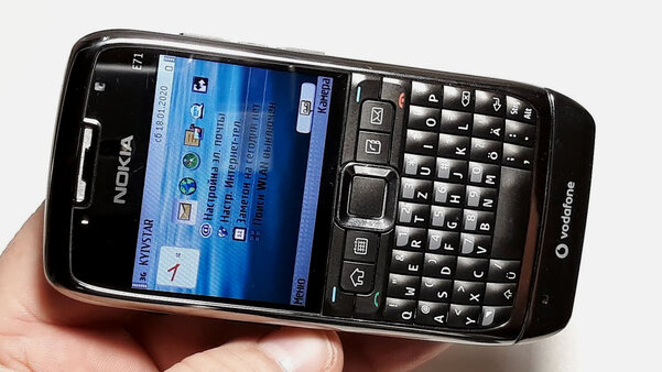 10 легендарных смартфонов Nokia на Symbian. Раньше мобильники были разнообразными