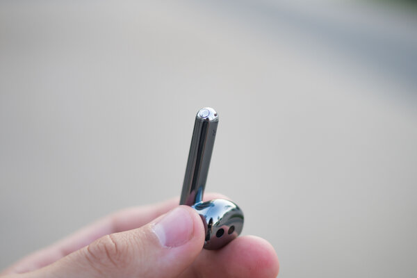 Нашёл лучшие вкладыши среди TWS-наушников. Обзор Huawei FreeBuds 4 — Дизайн и эргономика. 10