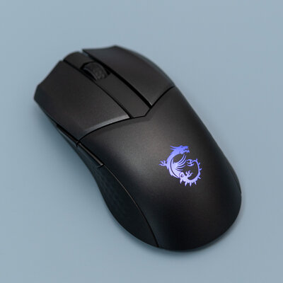 Теперь и без провода. Обзор MSI Clutch GM41 Lightweight Wireless — Внешний вид и эргономика. 9