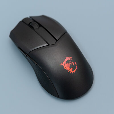 Теперь и без провода. Обзор MSI Clutch GM41 Lightweight Wireless — Внешний вид и эргономика. 11