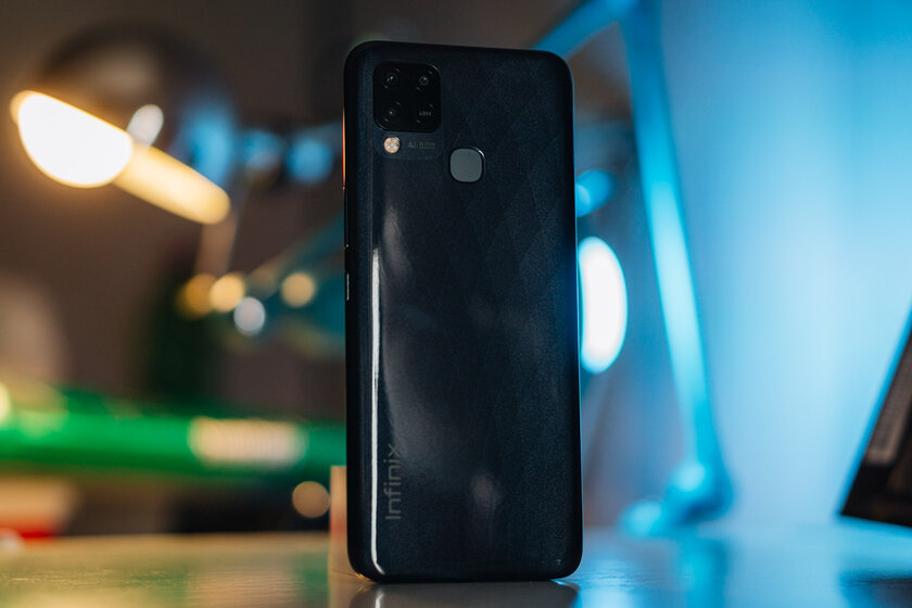 Знакомство с Infinix Hot 10s: заявка на лидерство