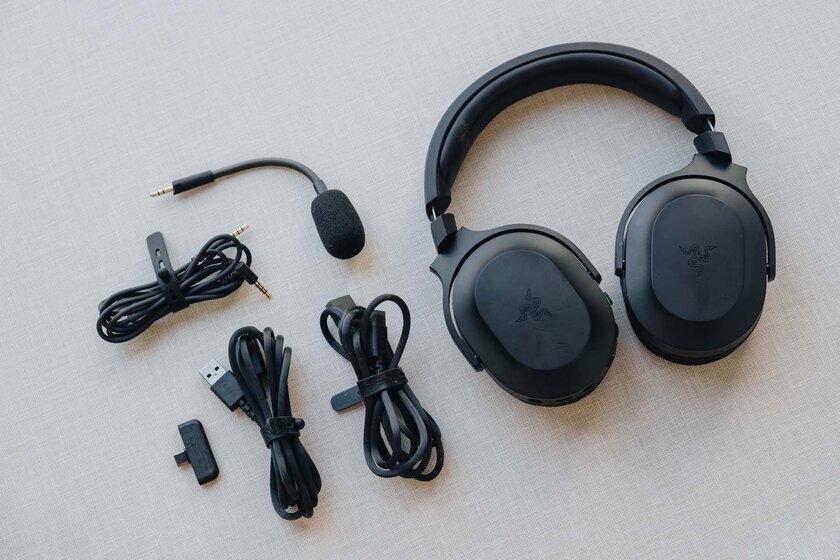 Игровые наушники, о которых никто не догадается. Обзор недорогих Razer Barracuda X — Комплектация. 1