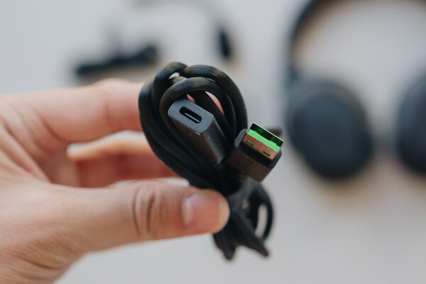 Игровые наушники, о которых никто не догадается. Обзор недорогих Razer Barracuda X — Комплектация. 4