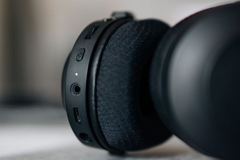 Игровые наушники, о которых никто не догадается. Обзор недорогих Razer Barracuda X — Автономность. 1