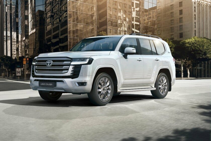 В России начались продажи Toyota Land Cruiser 300: 5,6 млн рублей за базовую комплектацию
