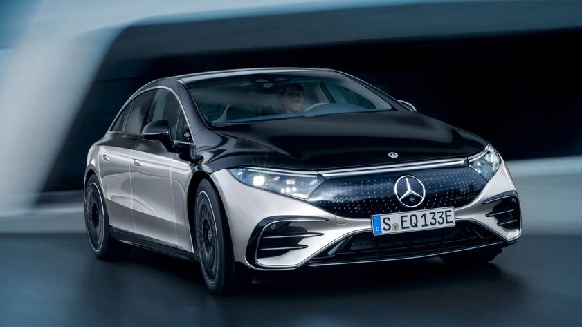 Mercedes-Benz EQS поступит в продажу с платными функциями по подписке