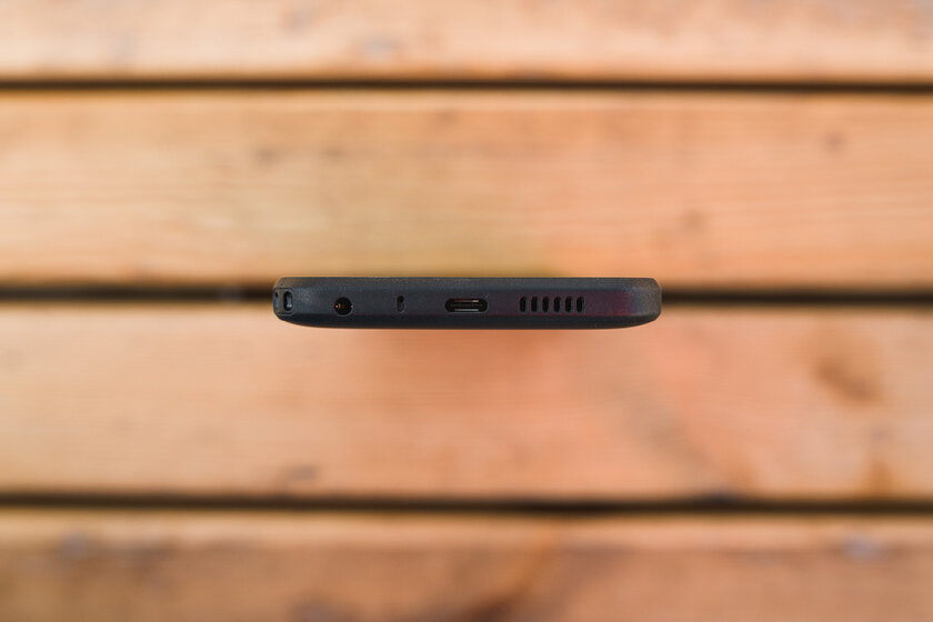 Неубиваемые Nokia возвращаются: первый в России обзор Nokia XR20