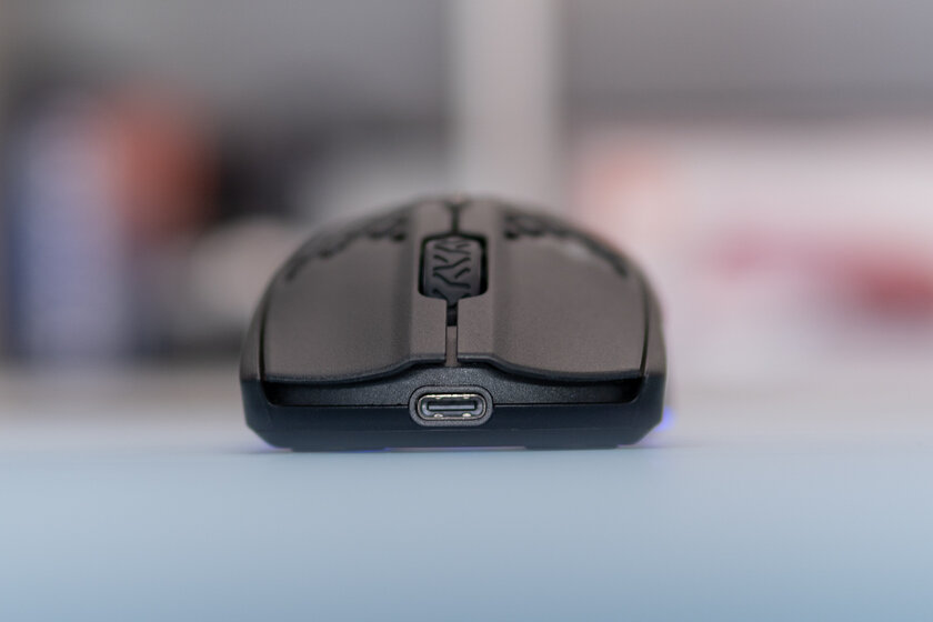 Дырчатый корпус — не элемент дизайна, а гениальное решение. Обзор SteelSeries Aerox 3 Wireless