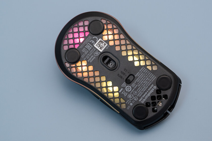 Дырчатый корпус — не элемент дизайна, а гениальное решение. Обзор SteelSeries Aerox 3 Wireless