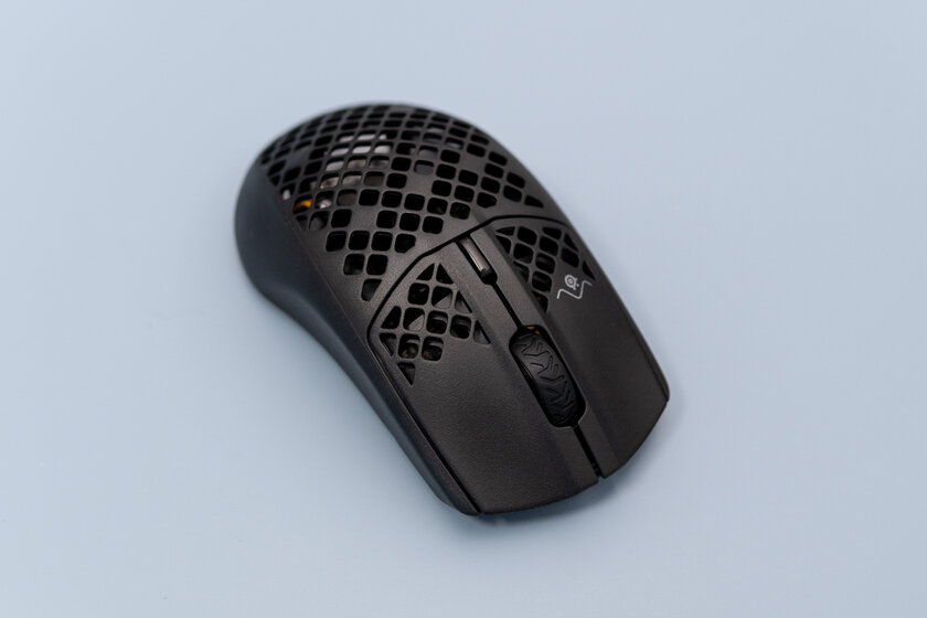 Дырчатый корпус — не элемент дизайна, а гениальное решение. Обзор SteelSeries Aerox 3 Wireless