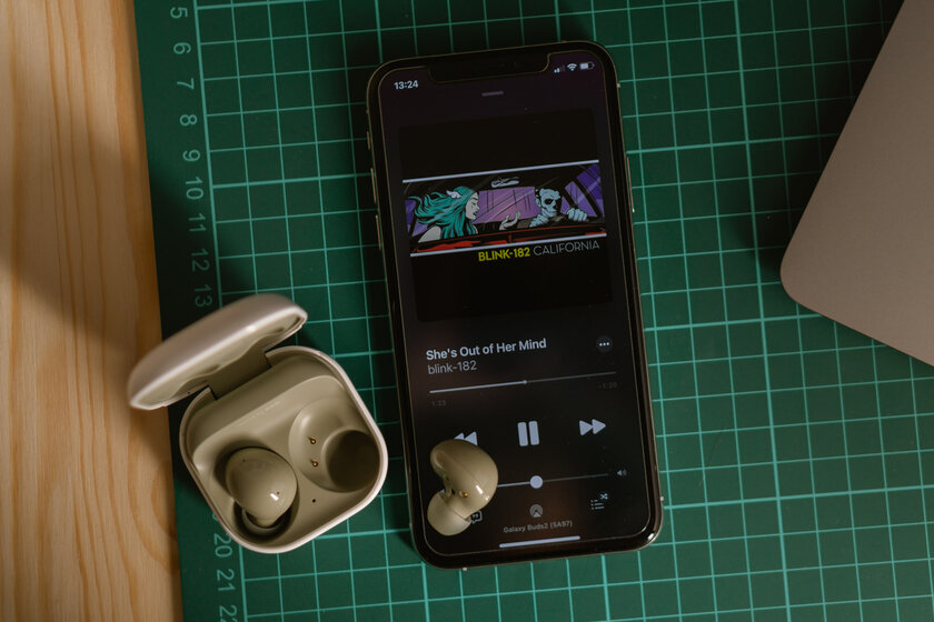 Эти наушники гораздо дешевле, чем должны стоить. Обзор Samsung Galaxy Buds 2 — Подключение. 1