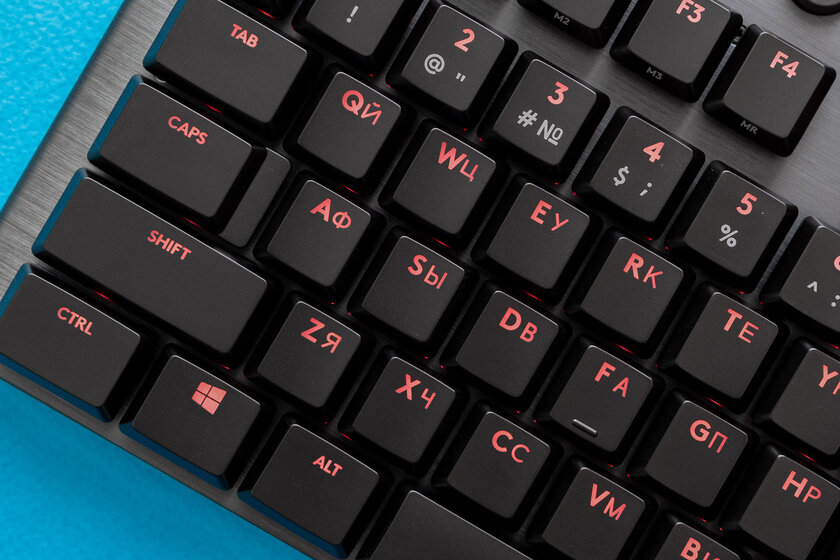 Миниатюрная, но игровая механика с необычными дополнениями. Обзор Logitech G915 TKL — Переключатели и производительность. 4