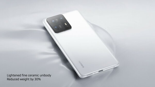 Xiaomi представила Mi Mix 4 — свой первый смартфон с замаскированной в экране камерой