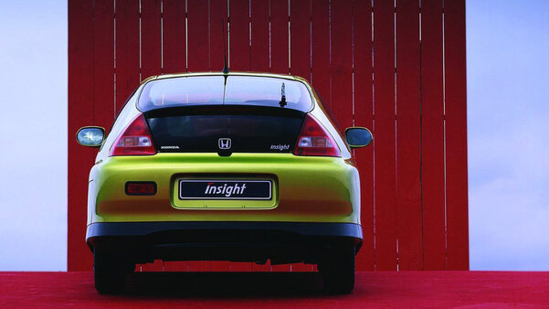 10 авто прошлого, опередивших технологии своего времени. Citroen сделал революцию
