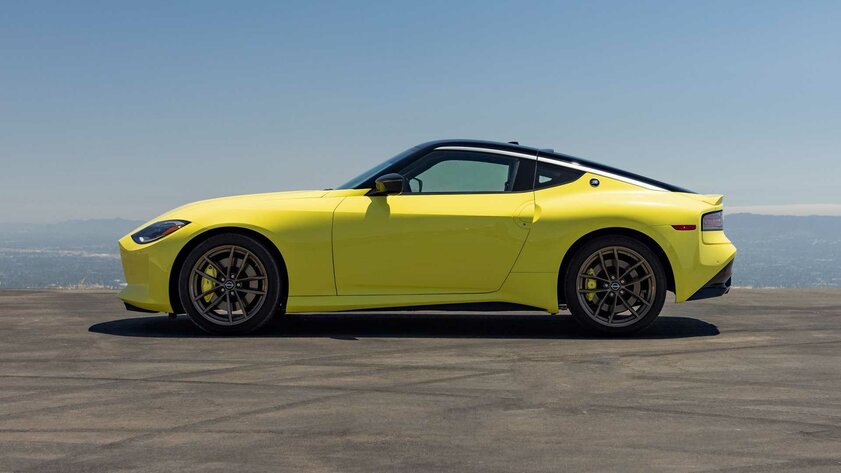 Nissan представила серийный спорткар Z: 405 лошадей, чёрная крыша и кузов от концепт-кара