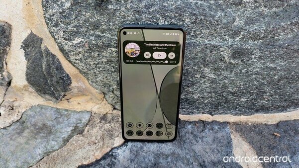 Google Pixel 5a — лучший смартфон средней цены? Выжимка с обзоров западных изданий