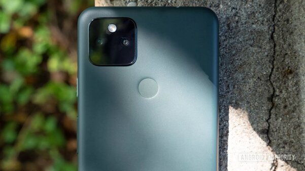Google Pixel 5a — лучший смартфон средней цены? Выжимка с обзоров западных изданий