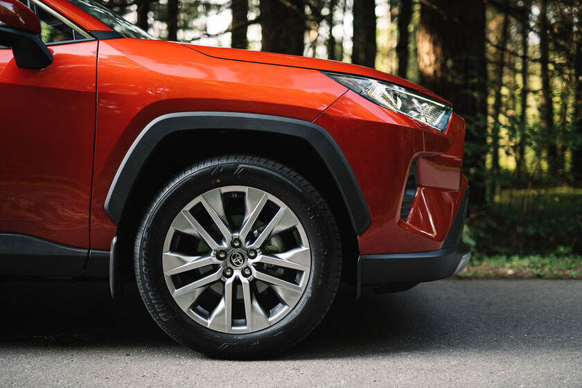 Бестселлер от Toyota, но есть вопросы. Тест-драйв RAV4 (2020) — Опыт вождения. 4