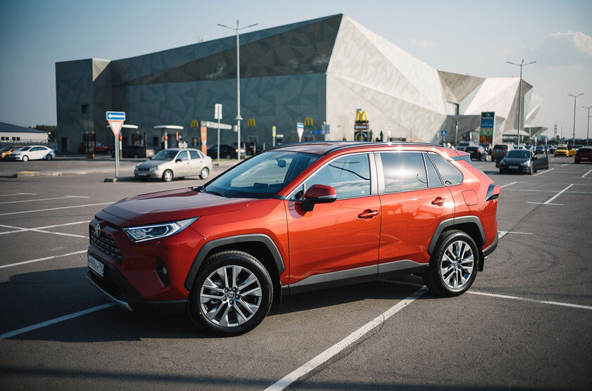 Бестселлер от Toyota, но есть вопросы. Тест-драйв RAV4 (2020) — Отзыв. 5