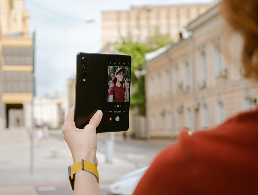 Хожу неделю с новым складным смартфоном Samsung, и… он удобен. Обзор Galaxy Z Fold 3 — Дисплеи. 4