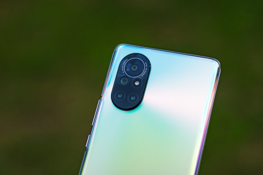 Смартфоны Huawei уже не те? Обзор Nova 8, который удивляет во всех смыслах — Внешний вид. 2