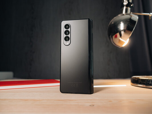 Хожу неделю с новым складным смартфоном Samsung, и… он удобен. Обзор Galaxy Z Fold 3 — Дизайн. 1