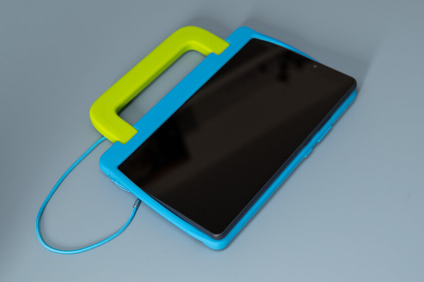Детям тоже нужен планшет. Обзор Huawei MatePad T 8 Kids Edition — Внешний вид и эргономика. 6