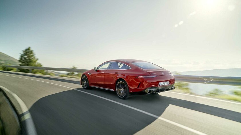 Первый гибрид Mercedes-AMG разгоняется от нуля до сотни за 2,9 секунды