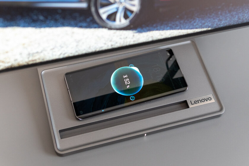 Монитор с беспроводной зарядкой гаджетов — это гениально. Тестирую Lenovo Qreator 27 — Внешний вид и подставка. 2