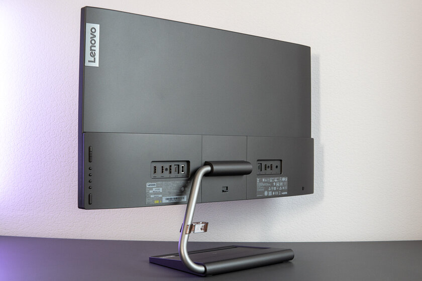 Монитор с беспроводной зарядкой гаджетов — это гениально. Тестирую Lenovo Qreator 27 — Внешний вид и подставка. 1