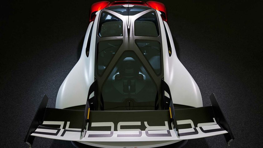 Porsche представила Mission R: гоночный электрокар на 1088 лошадей с нулевым вредом для экологии