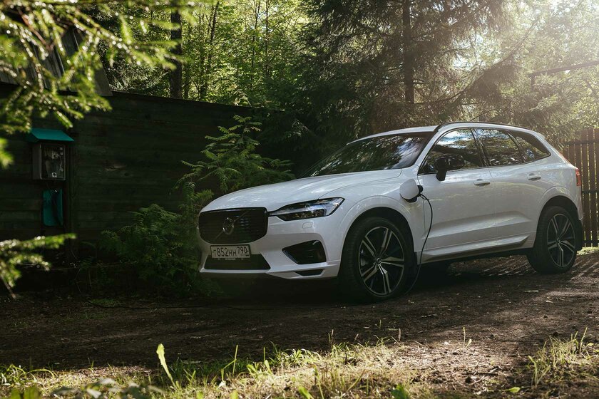 Экстаз электродвигателя и ДВС. Тест-драйв плагин-гибрида Volvo XC60 Recharge (2021) — Технологии. 1