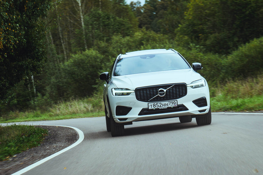 Экстаз электродвигателя и ДВС. Тест-драйв плагин-гибрида Volvo XC60 Recharge (2021) — Интерьер и экстерьер. 1