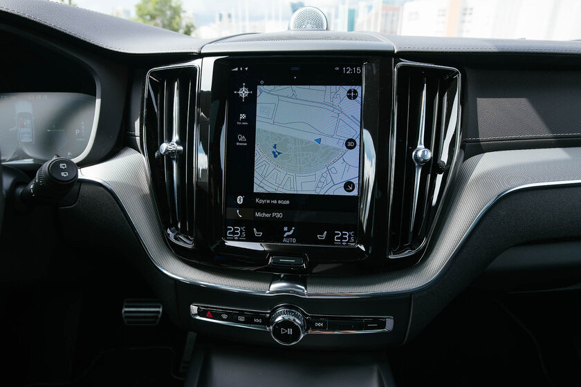 Экстаз электродвигателя и ДВС. Тест-драйв плагин-гибрида Volvo XC60 Recharge (2021) — Интерьер и экстерьер. 15