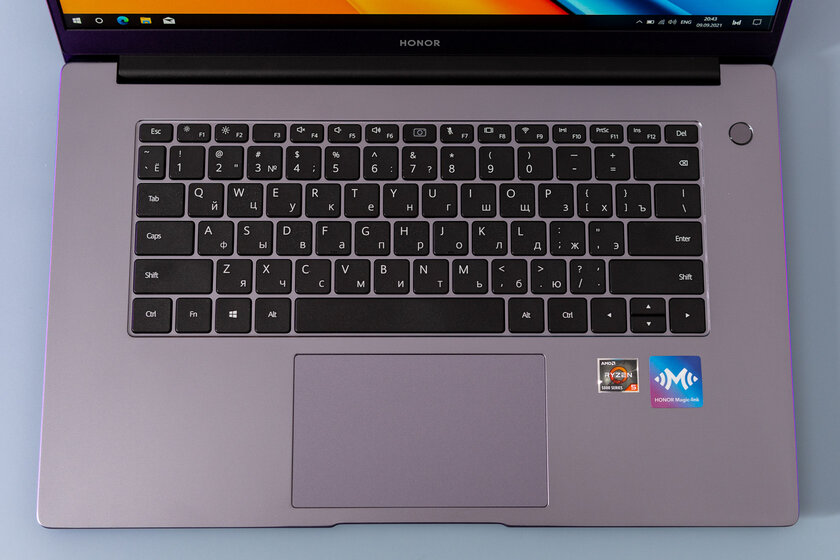 Теперь с Ryzen 5-го поколения. Обзор HONOR MagicBook 15 — Клавиатура и тачпад. 1