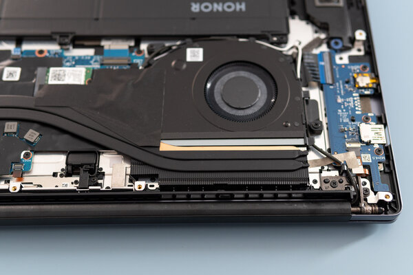 Теперь с Ryzen 5-го поколения. Обзор HONOR MagicBook 15 — Железо и производительность. 22