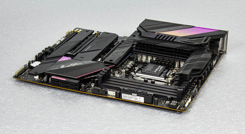 Обзор матплаты ASUS ROG STRIX Z590-E GAMING WIFI: баланс цены и полезных инструментов — Внешний вид. 1