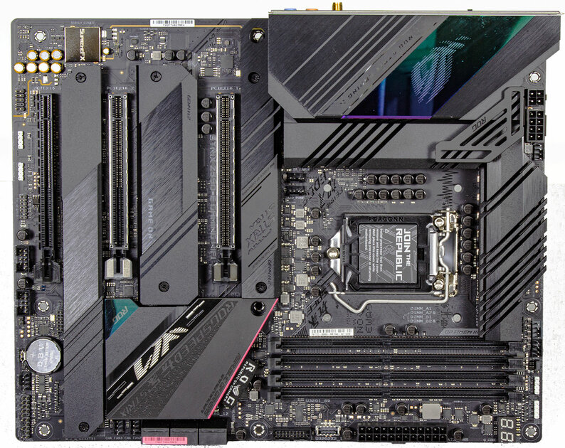 Обзор матплаты ASUS ROG STRIX Z590-E GAMING WIFI: баланс цены и полезных инструментов — Внешний вид. 12