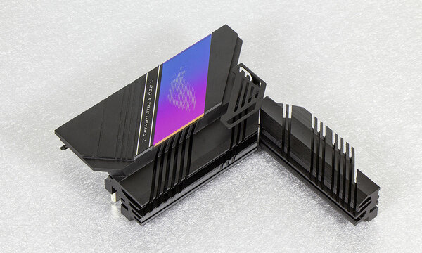 Обзор матплаты ASUS ROG STRIX Z590-E GAMING WIFI: баланс цены и полезных инструментов — Внешний вид. 15