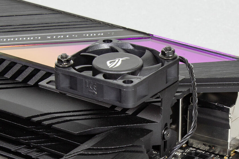 Обзор матплаты ASUS ROG STRIX Z590-E GAMING WIFI: баланс цены и полезных инструментов — Внешний вид. 16
