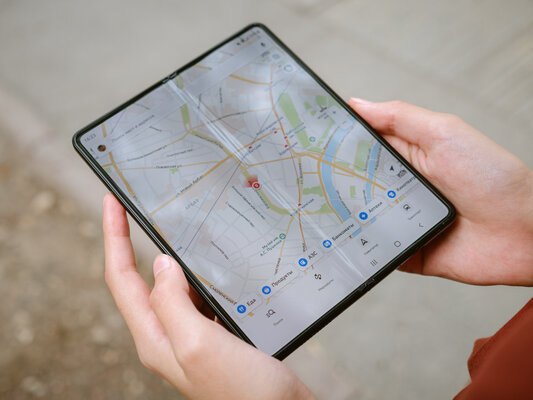 Как обычный, но складывается пополам. Проходил с Galaxy Z Flip 3 и поверил в идею Samsung — Дизайн и эргономика. 5