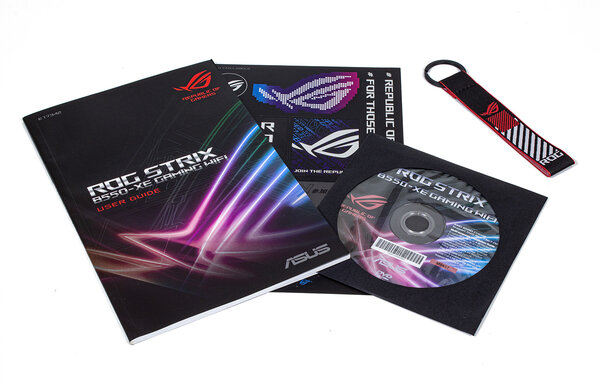 Обзор ASUS ROG STRIX B550-XE GAMING WIFI: идеальная плата для мощного конфига под разгон — Комплектация. 3