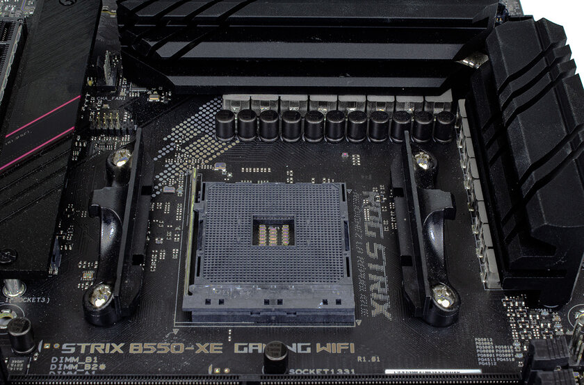 Обзор ASUS ROG STRIX B550-XE GAMING WIFI: идеальная плата для мощного конфига под разгон — Внешний вид. 2