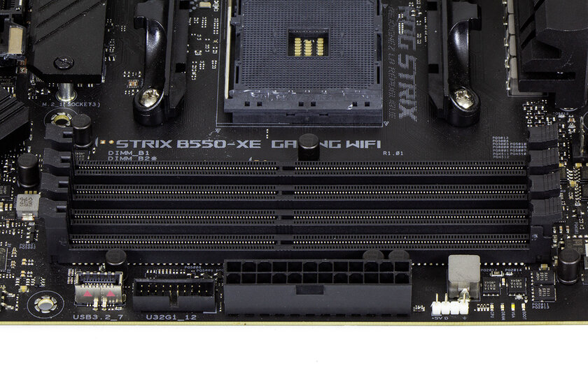 Обзор ASUS ROG STRIX B550-XE GAMING WIFI: идеальная плата для мощного конфига под разгон — Внешний вид. 7