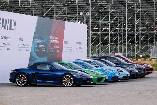 Провели день на Porsche Sportscar Together Day 2021