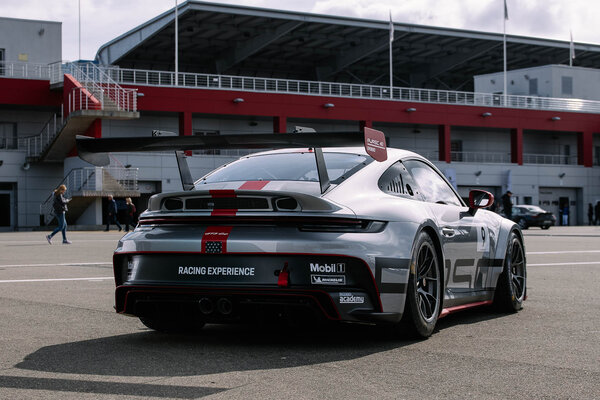 Провели день на Porsche Sportscar Together Day 2021