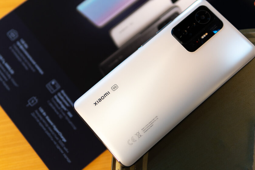 Познакомился с Xiaomi 11T и 11T Pro. Теперь жду их появления на полках!