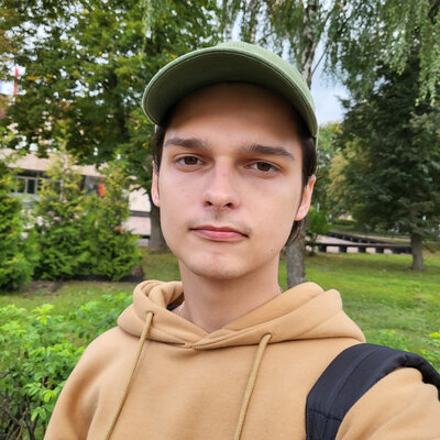 Как обычный, но складывается пополам. Проходил с Galaxy Z Flip 3 и поверил в идею Samsung — Дисплеи. 5