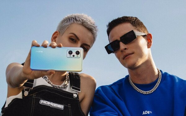 Realme выпустила смартфон с гелевым охлаждением и откликом дисплея в 600 Гц
