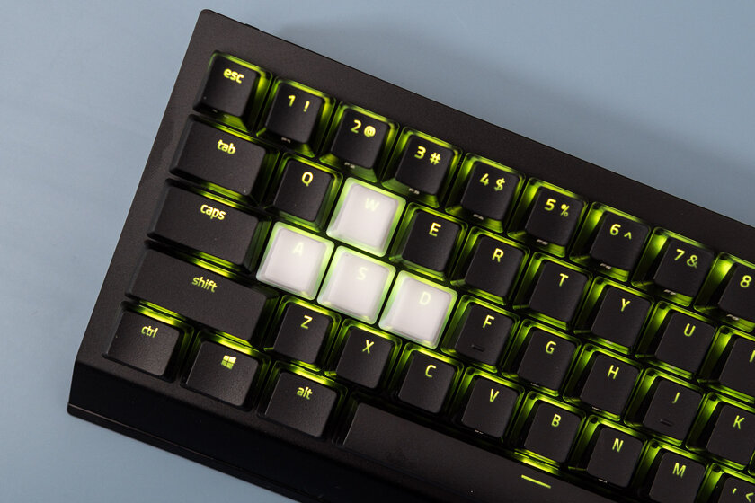 «Невидимые» клавиши и 65% от полноформатной клавиатуры. Обзор Razer BlackWidow V3 Mini — Набор для кастомизации Razer. 2